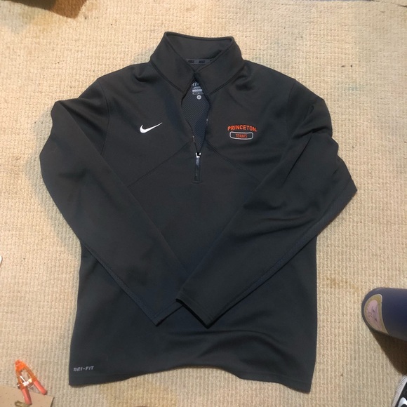 nike tennis pullover